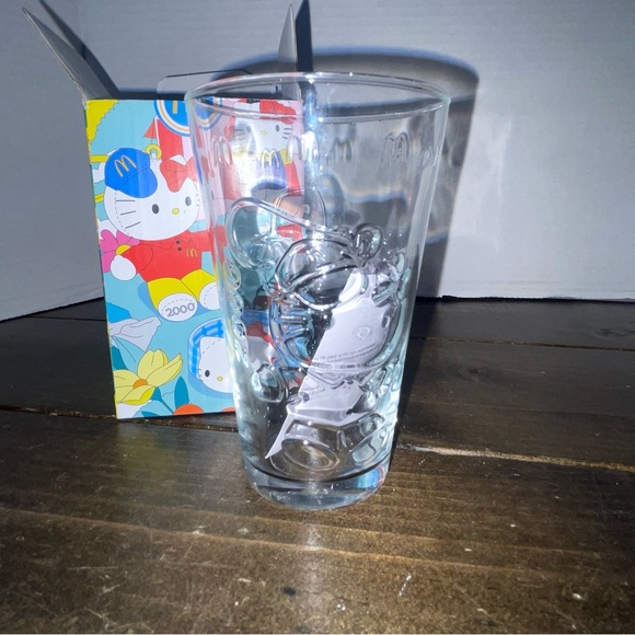 McDonald’s 2024 hello Kitty cup never used - Picture 1 of 9